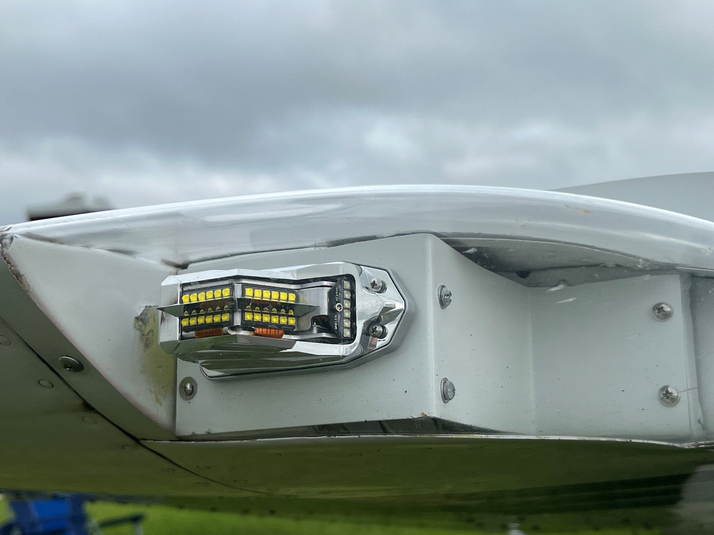 ORION 650E Series Embedded Forward Position Anti-Collision Lights