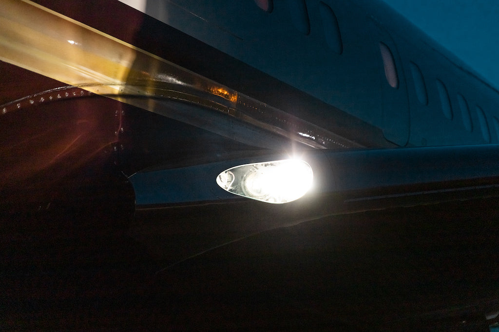 HID Lighting for Boeing 737 Test at Night