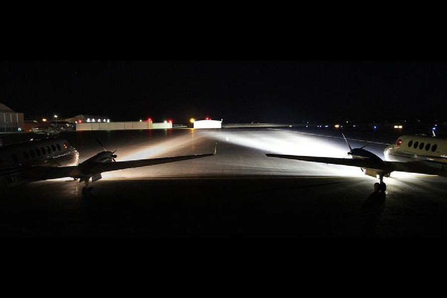 Landing and Taxi Lights for Beechcraft King Air At Night