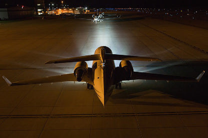 HID Wing Landing and Taxi Light COMBO for Challenger CL-600 At Night