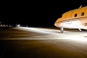 HID Wing Landing and Taxi Light COMBO for Challenger CL-600 On Runway At Night